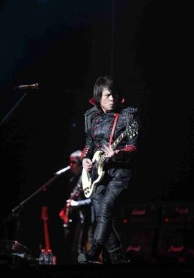 [ape+flac] 伍佰全集16CD  5.6GB